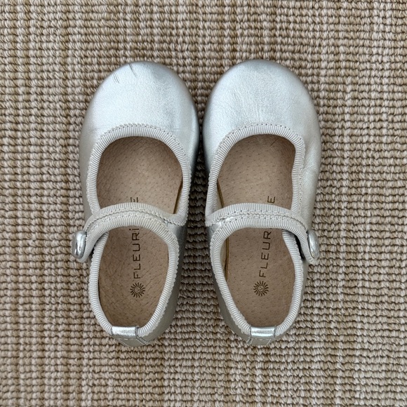 Fleurisse Other - Fleurisse Elizabeth Silver Leather Mary-Jane Shoe With Velcro Closure